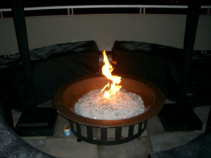 outdoor fire bowl with fire glass rocks